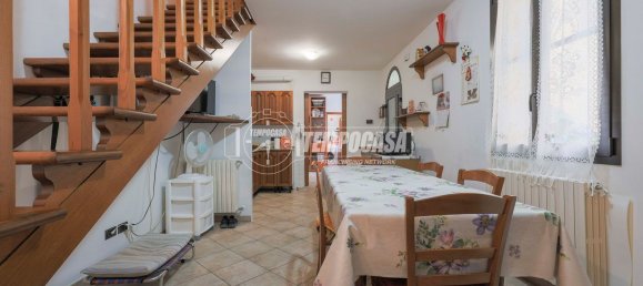 4 bedrooms House in Imola, Italy No. 336362 4