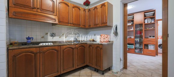 4 bedrooms House in Imola, Italy No. 336362 11