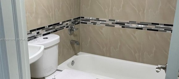 Apartamento T2 em Miami, EUA N.º 614476 5