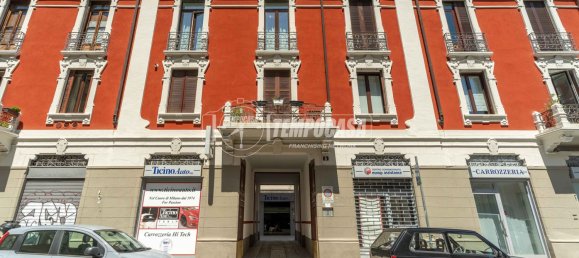 3 rooms Apartment in Milan, Italy No. 274440 18