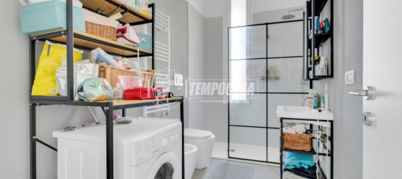 3 rooms Apartment in Milan, Italy No. 274440 8