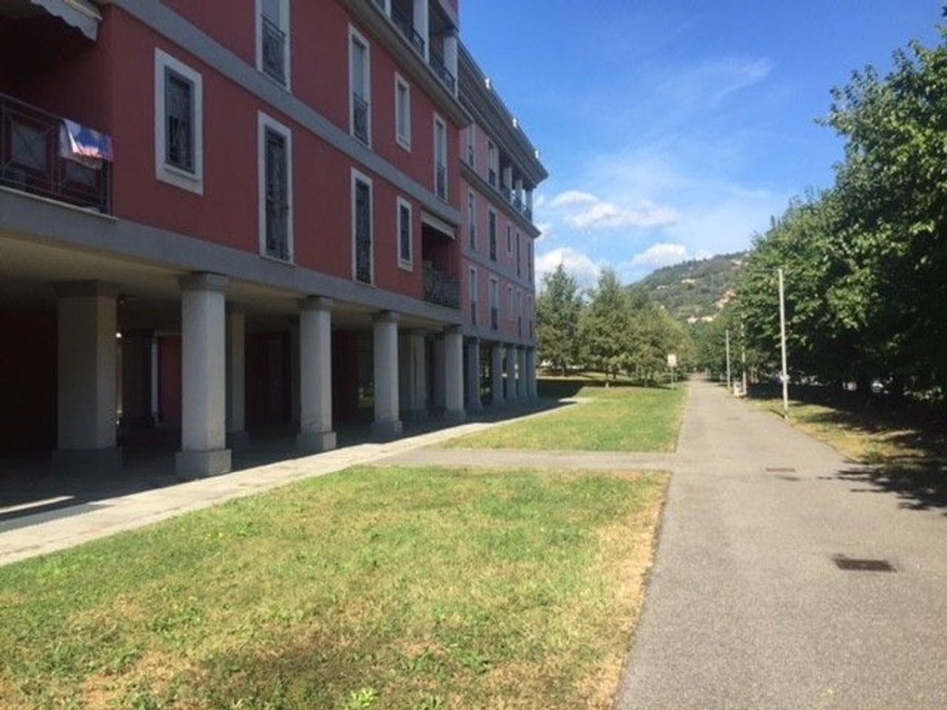 Gewerbliche Immobilie in Brescia, Italy 126m², Nr. 387100