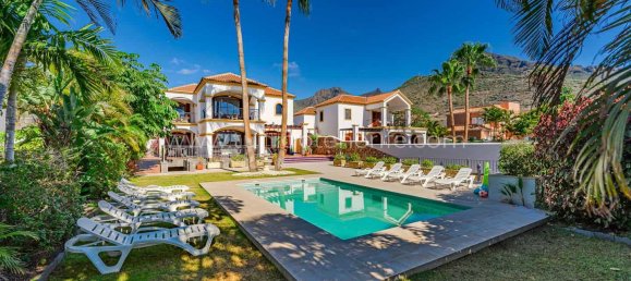 5 bedrooms Villa in Adeje, Spain No. 27335 5