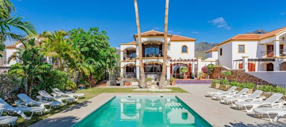 5 bedrooms Villa in Adeje, Spain No. 27335 37