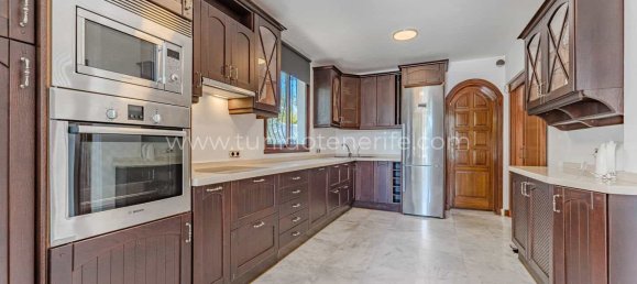 5 bedrooms Villa in Adeje, Spain No. 27335 7