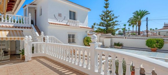 3 bedrooms Villa in Ciudad Quesada, Spain No. 176538 3