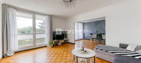 3 bedrooms Apartment in Pontault-Combault, France No. 324547 2