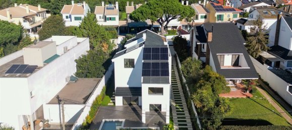 5 bedrooms Villa in Cascais, Portugal No. 107744 2