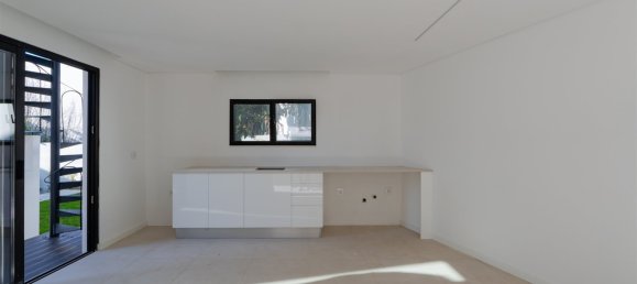 5 bedrooms Villa in Cascais, Portugal No. 107744 20