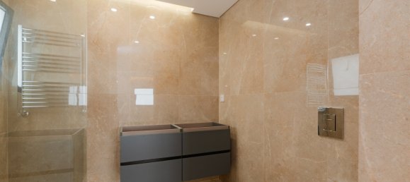 5 bedrooms Villa in Cascais, Portugal No. 107744 28