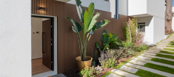 5 bedrooms Villa in Cascais, Portugal No. 107744 4