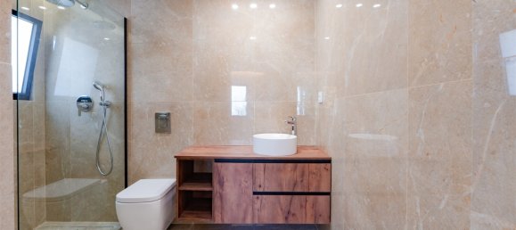 5 bedrooms Villa in Cascais, Portugal No. 107744 24