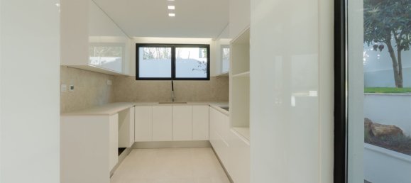 5 bedrooms Villa in Cascais, Portugal No. 107744 15