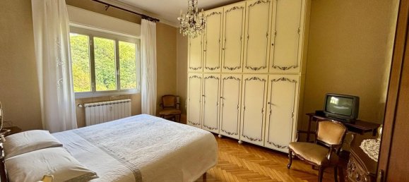 4 bedrooms Apartment in Genoa, Italy No. 335538 7