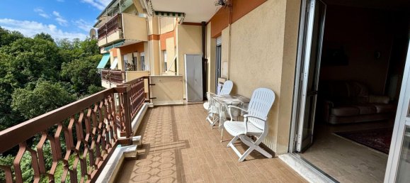 4 bedrooms Apartment in Genoa, Italy No. 335538 3