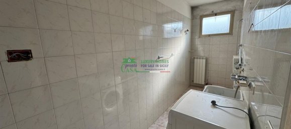 7 rooms House in Giarratana, Italy No. 261344 15