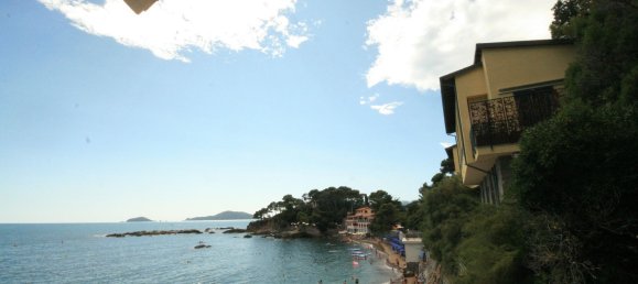 3 rooms Apartment in Lerici, Italy No. 265178 8