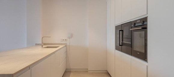 Квартира с 3 спальнями в Пальма-де-Майорка, Испания № 176892 4