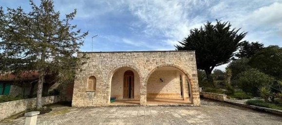 4 bedrooms Villa in Fasano, Italy No. 340633 2