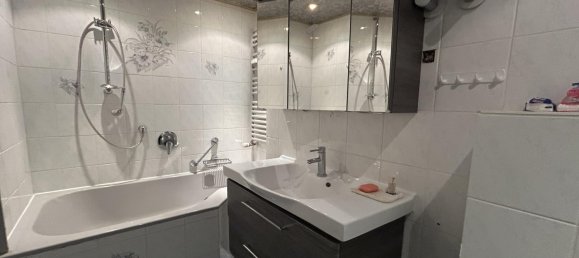 Квартира с 4 комнатами в Бад-Кройцнах, Германия № 15857 5