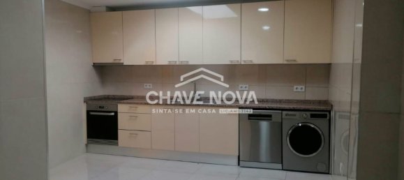 3 غرف نوم منزل في Porto, Portugal رقم 45795 4