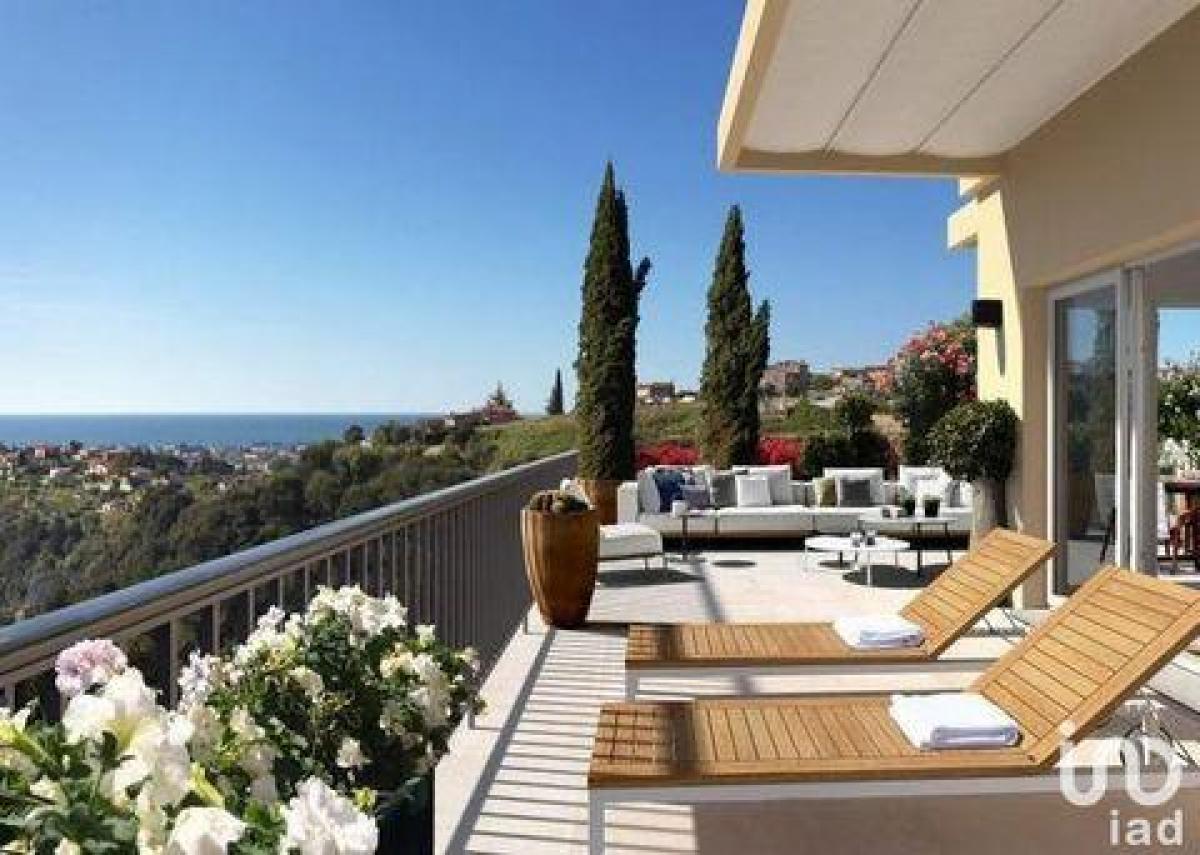2 bedrooms Condo in Nice, France No. 16320
