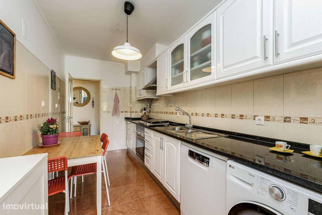 4 bedrooms Apartment in Cascais, Portugal No. 341122