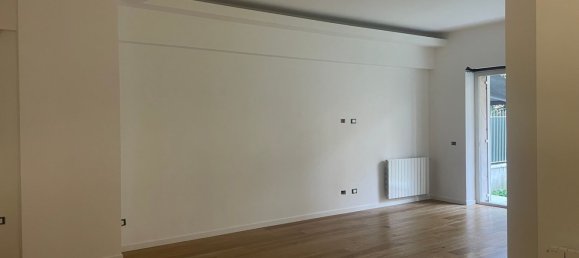 2 rooms Apartment in Rome, Italy No. 44878 18