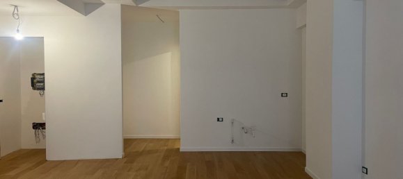 2 rooms Apartment in Rome, Italy No. 44878 6