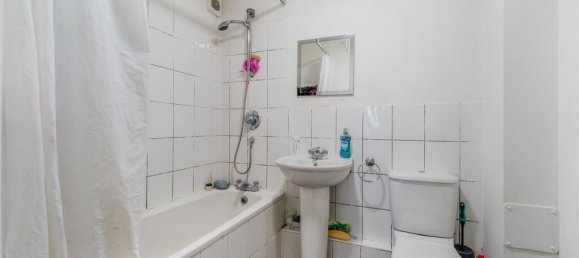 1 bedroom Apartment in Feltham, United Kingdom No. 9867 8