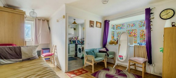 1 bedroom Apartment in Feltham, United Kingdom No. 9867 2