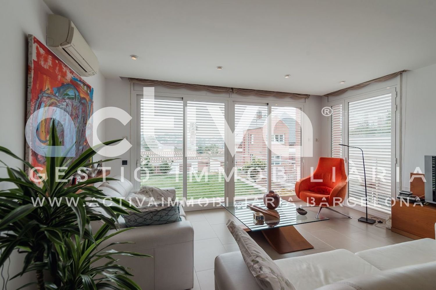 Дом с 6 спальнями в Сан-Жуст-Десверн, Испания № 25145