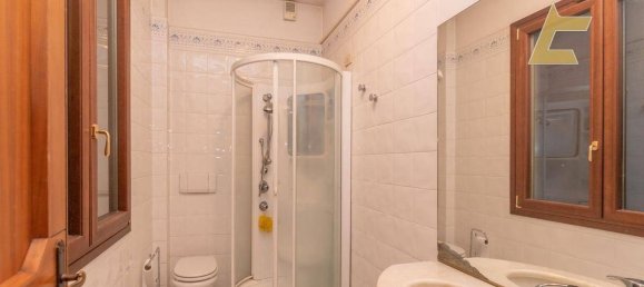 5 غرف نوم فيلا في Pietra Marazzi, Italy رقم 216225 25