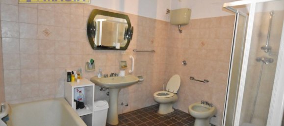 Casa de 6 habitaciónes en Colonnella, Italy No. 124714 20