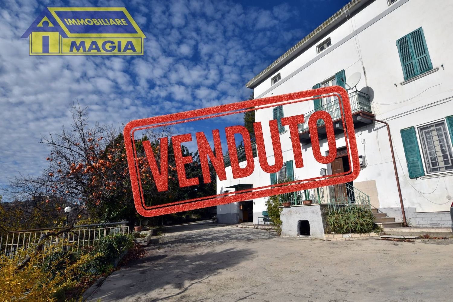 Casa de 6 habitaciónes en Colonnella, Italy No. 124714