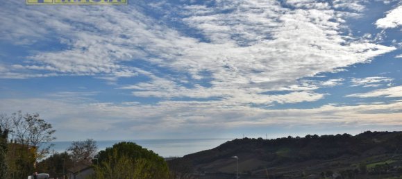 Casa de 6 habitaciónes en Colonnella, Italy No. 124714 17