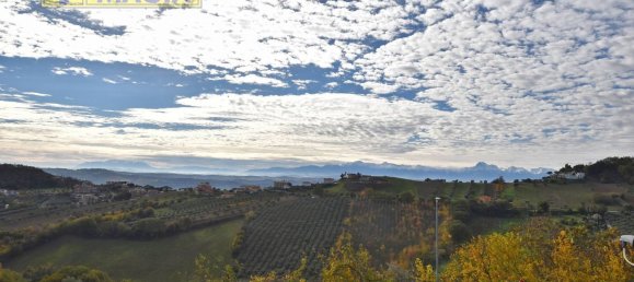 Casa de 6 habitaciónes en Colonnella, Italy No. 124714 7