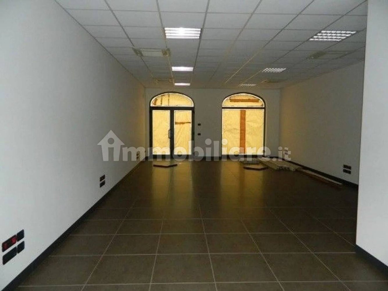 1 room Commercial property in Rovato, Italy No. 262587