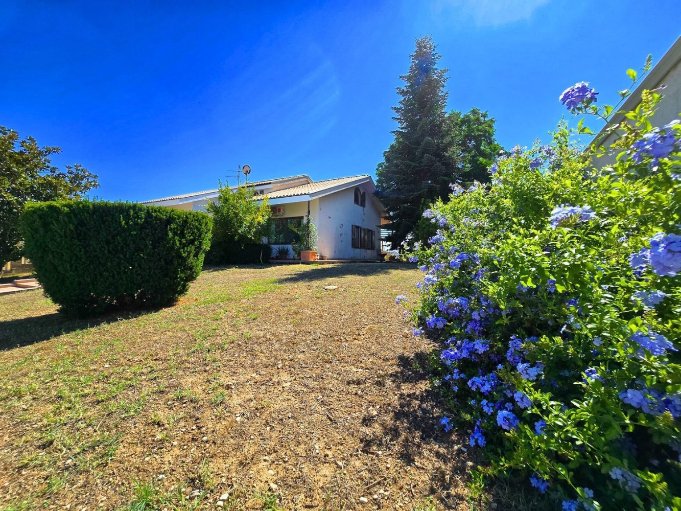 Villa de 11 divisões em Città Sant'Angelo, Italy N.º 303086