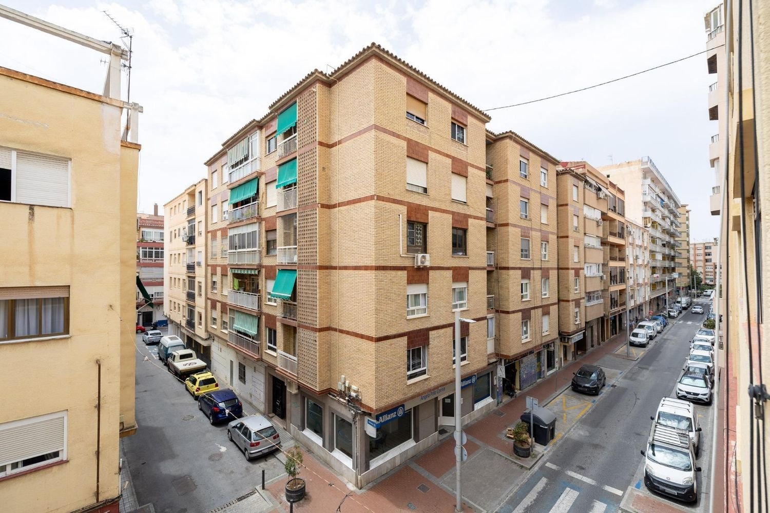 Квартира с 4 спальнями в Гранада, Испания № 261511