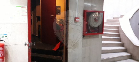 300m² Commercial property in Vila Nova de Famalicao, Portugal No. 36458 2