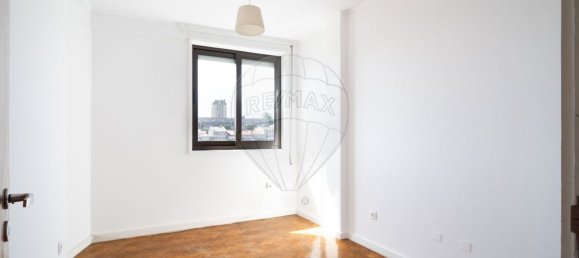 3 Schlafzimmer Wohnung in Porto, Portugal, Nr. 284832 7