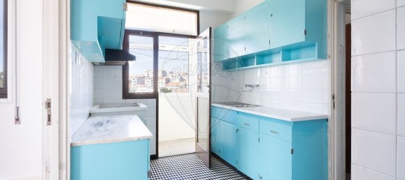 3 Schlafzimmer Wohnung in Porto, Portugal, Nr. 284832 9