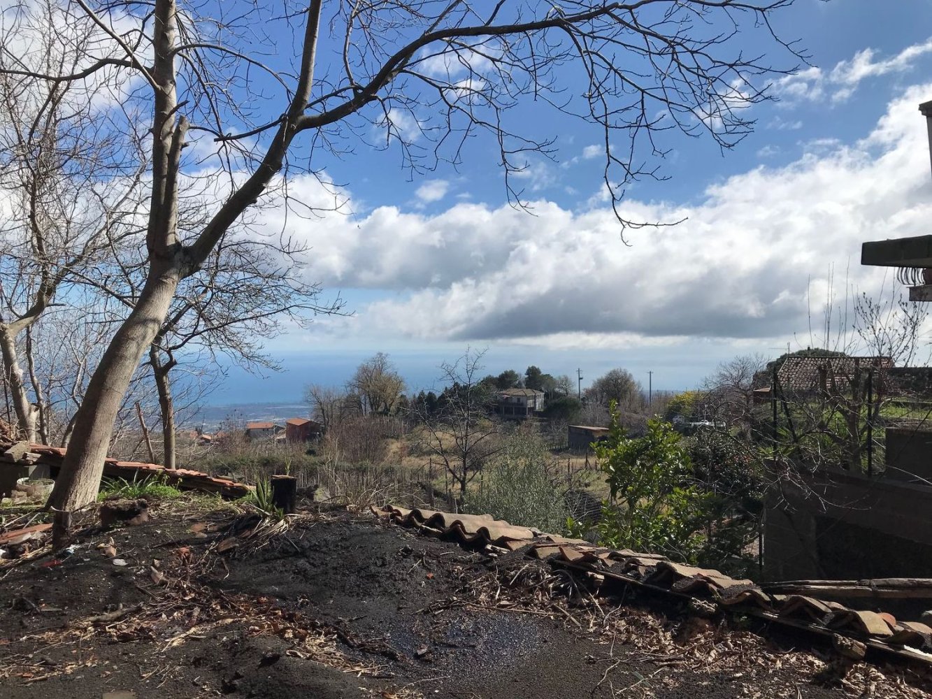 4 rooms House in Milo, Italy No. 256200