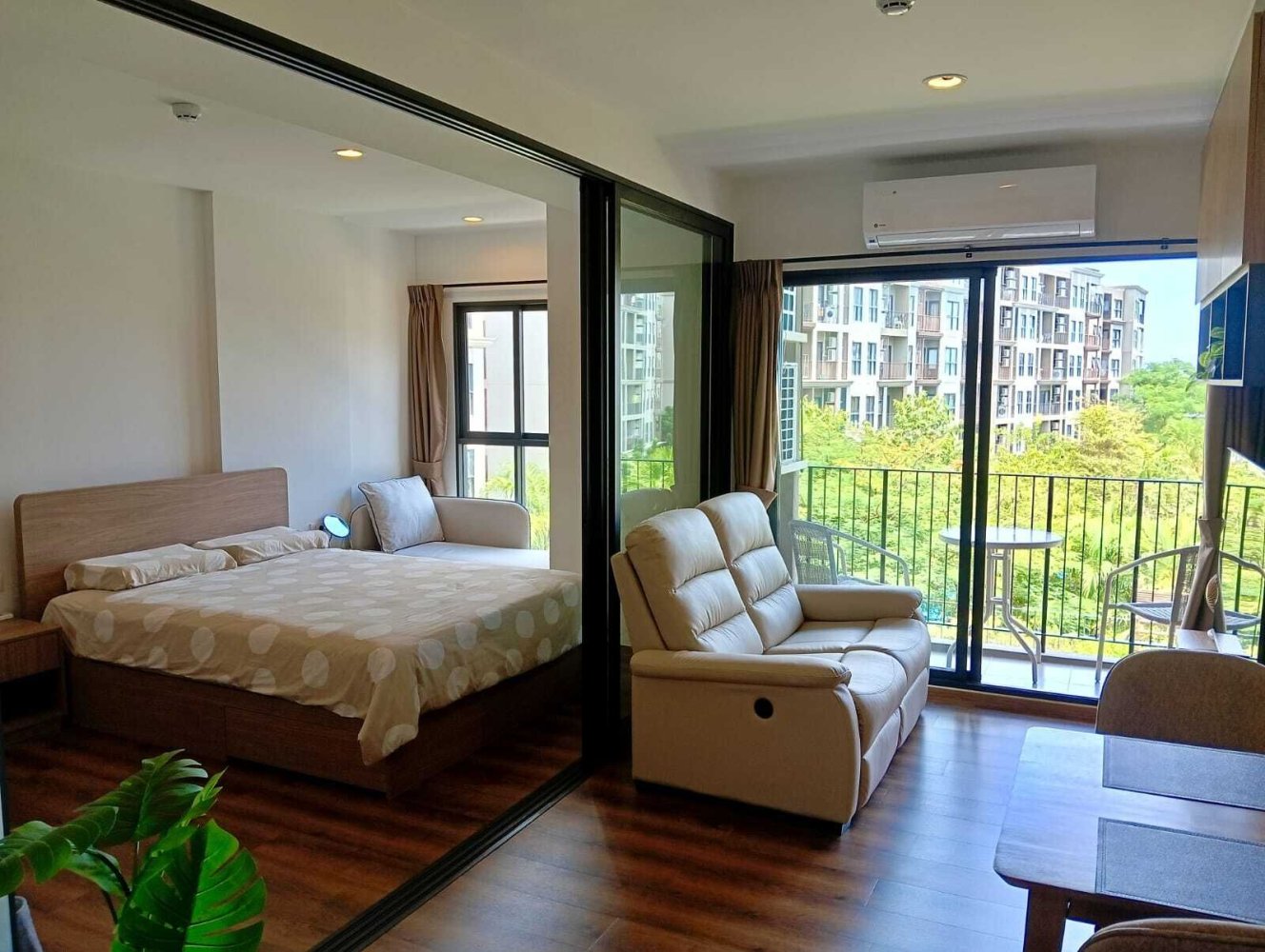 Кондоминиум  в Хуа Хин, Таиланд № 63456