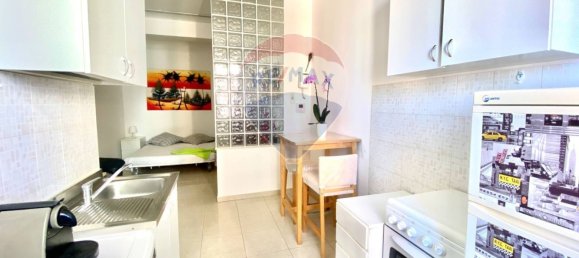 1 bedroom Apartment in Bari, Italy No. 31668 9