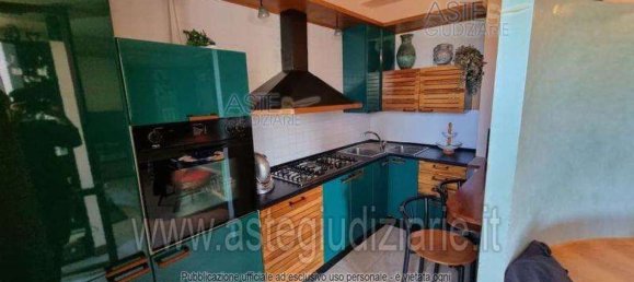 5 rooms Apartment in Livorno, Italy No. 41732 31