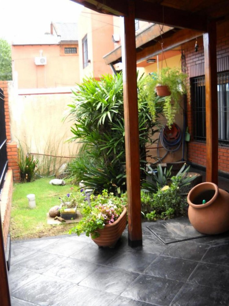 Дом с 3 спальнями в Итусаинго, Аргентина № 53054