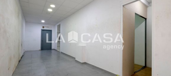 Коммерческая недвижимость 75м² в Барселона, Испания № 175610 4