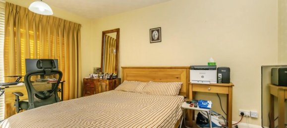 4 bedrooms House in South Croydon, United Kingdom No. 8099 17